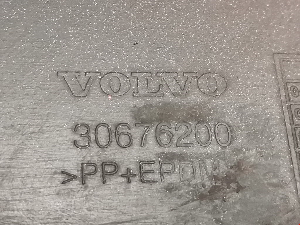 Бампер задний Volvo S40 2 купить в Беларуси