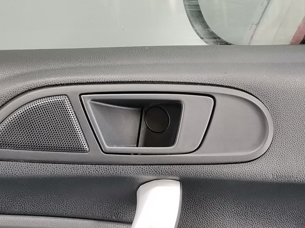 Дверь передняя левая Ford Fiesta 6 купить в России