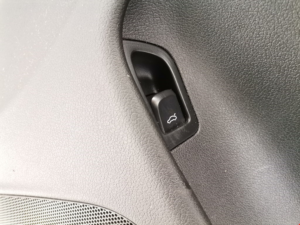 Дверь передняя правая Audi A5 8T купить в России