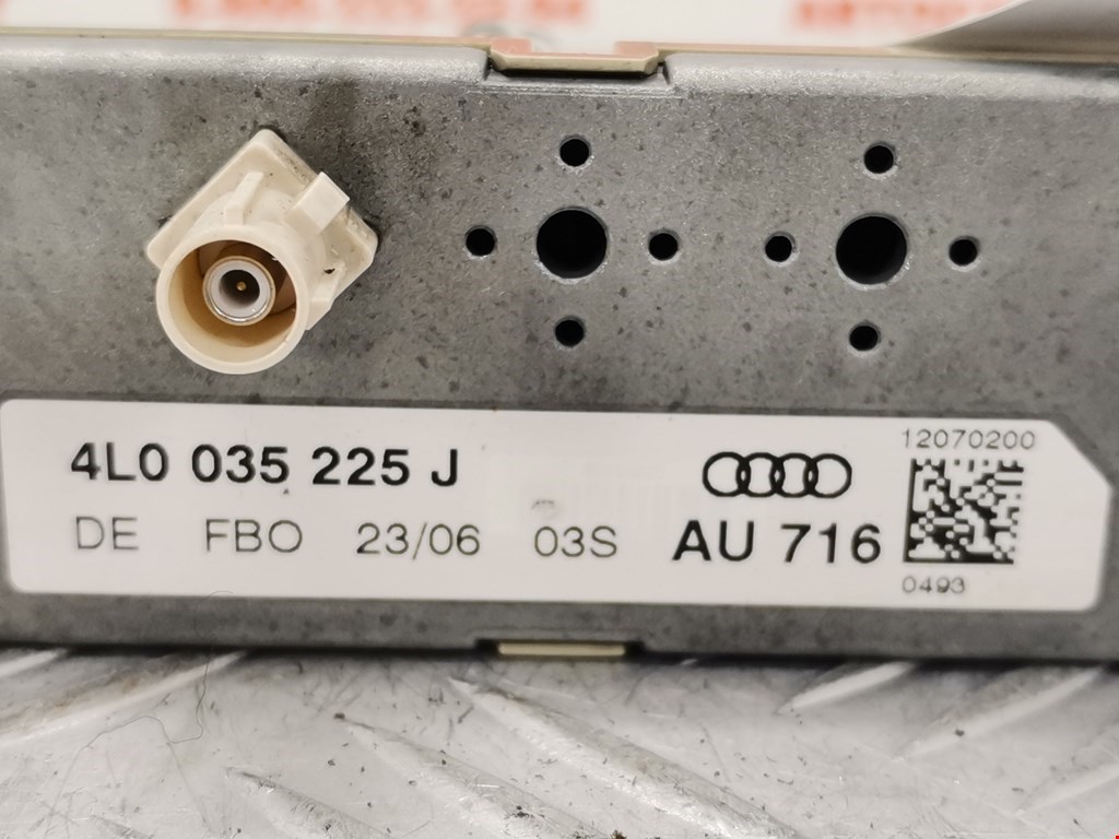 Усилитель антенны Audi Q7 4L купить в Беларуси