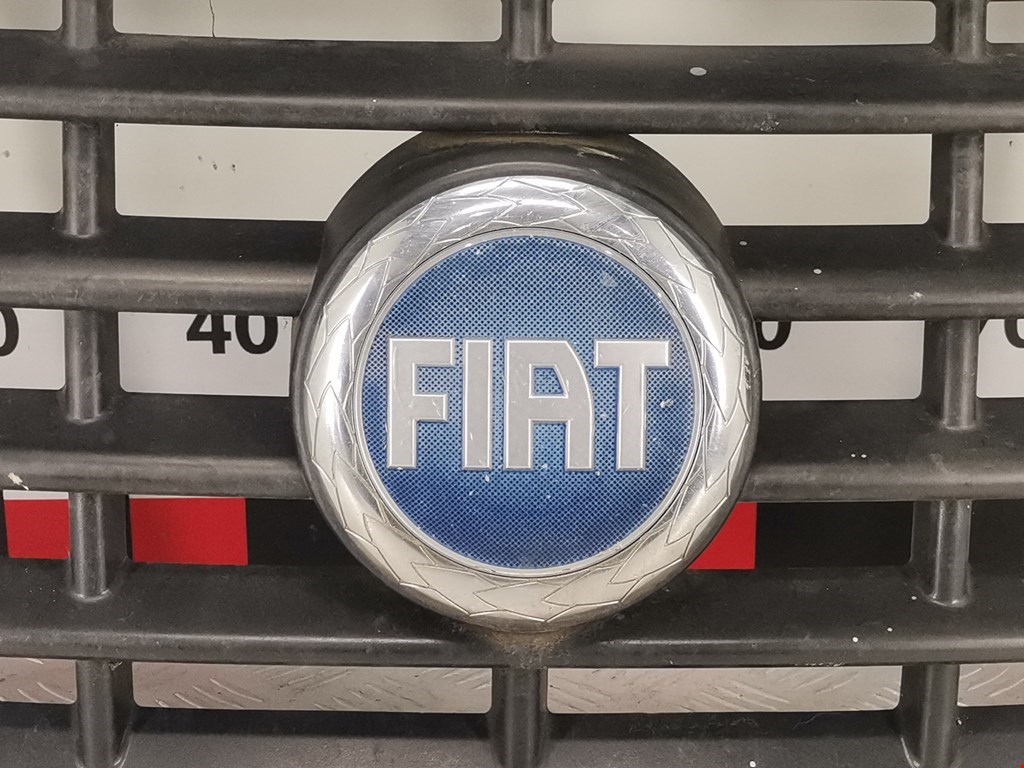 Решетка радиатора Fiat Scudo 1 (220) купить в России