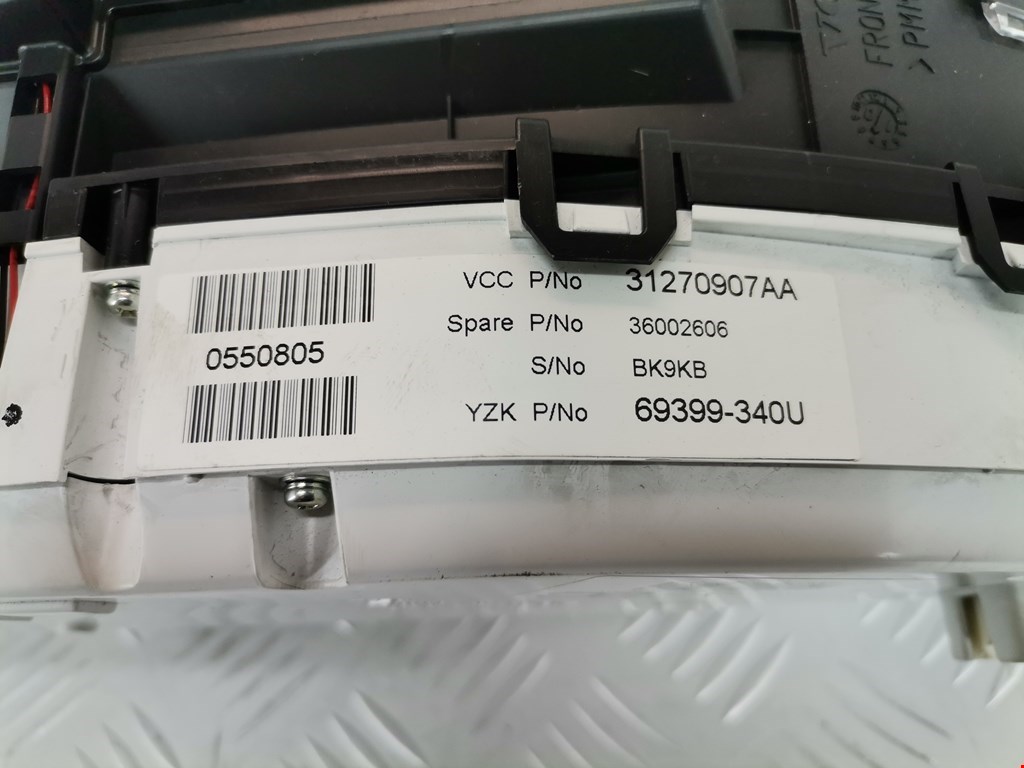 Панель приборная (щиток приборов) Volvo XC70 3 купить в Беларуси