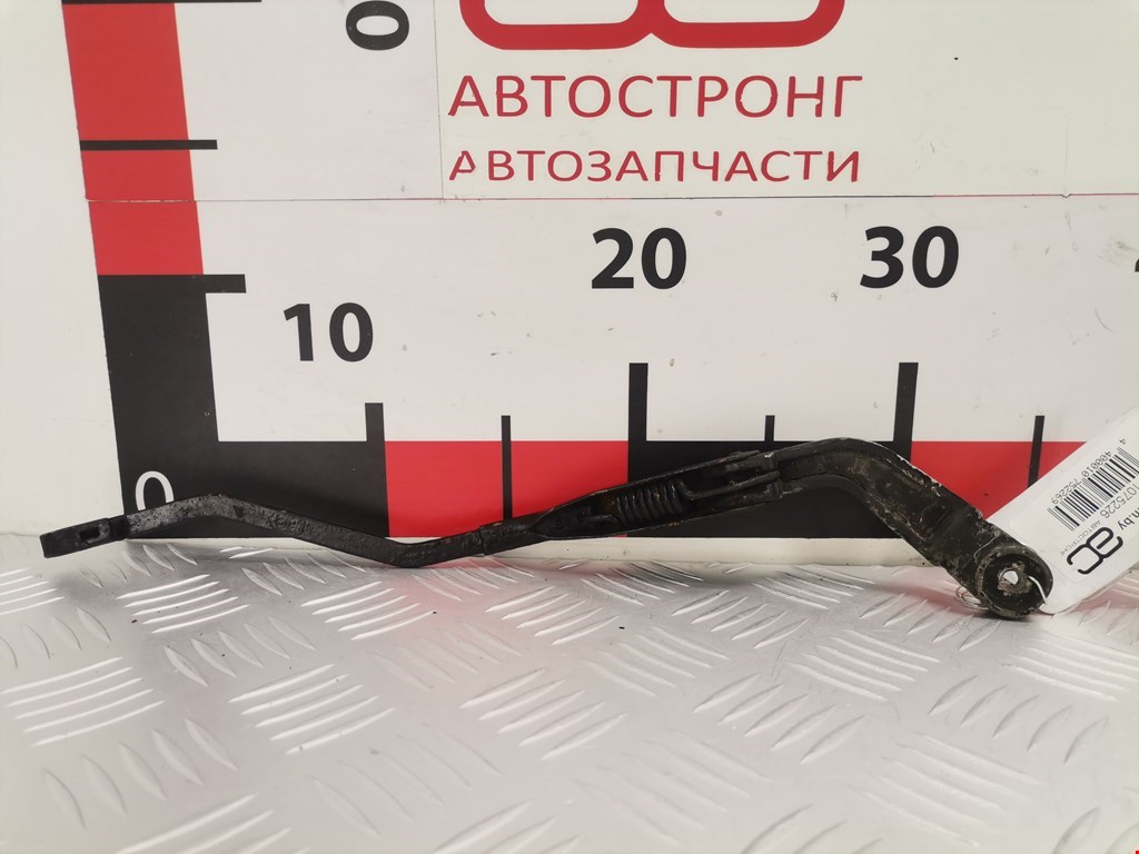 Поводок стеклоочистителя заднего Kia Carens 1 (RS) купить в России