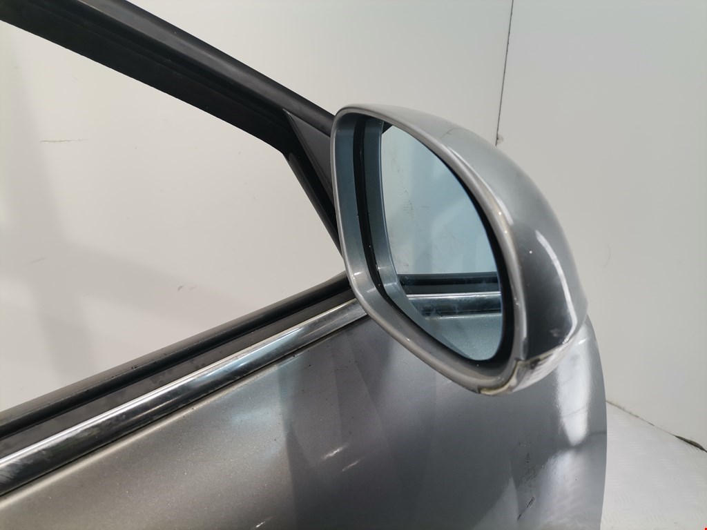 Дверь передняя правая Volkswagen Passat 5 GP купить в России