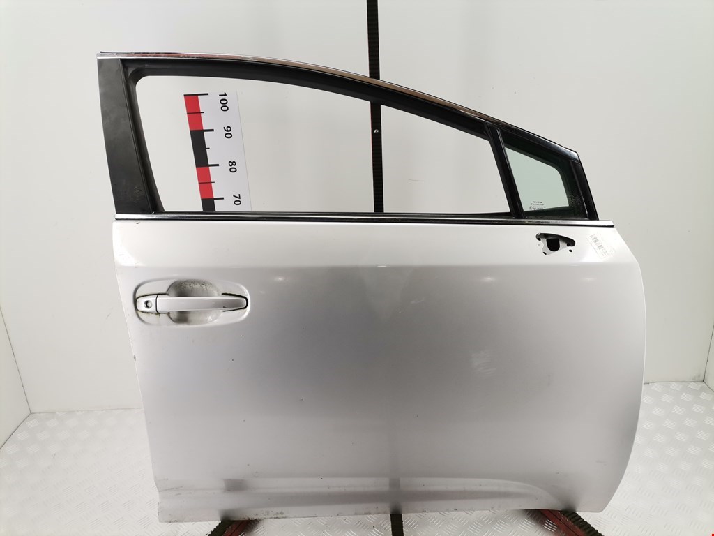 Дверь передняя правая Toyota Avensis 3 (T270)