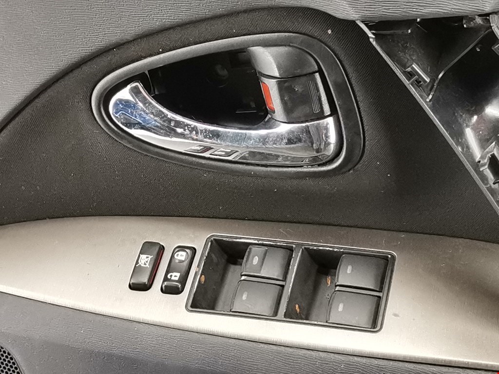 Дверь передняя правая Toyota Avensis 3 (T270) купить в Беларуси