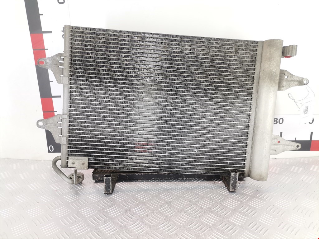Радиатор кондиционера Volkswagen Fox