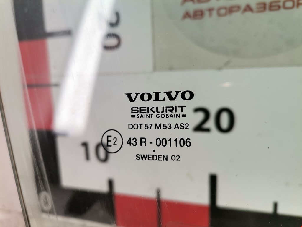 Стекло двери передней правой Volvo V70 2 купить в Беларуси
