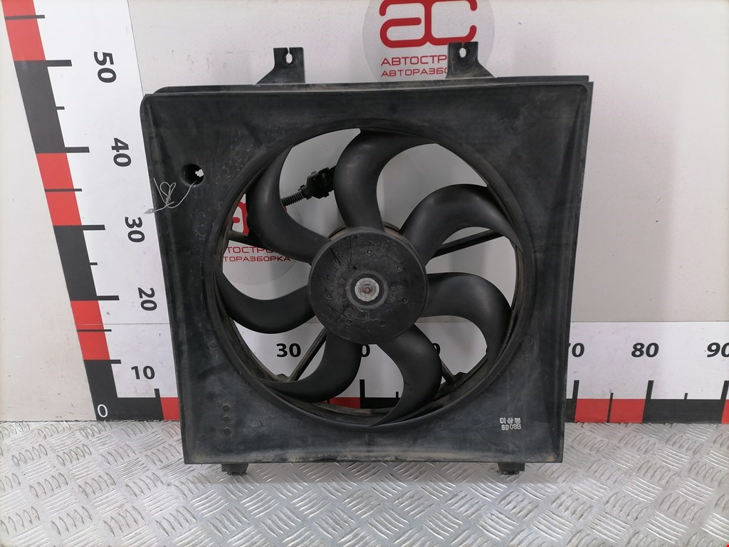 Вентилятор радиатора основного Kia Carnival (Sedona) 2