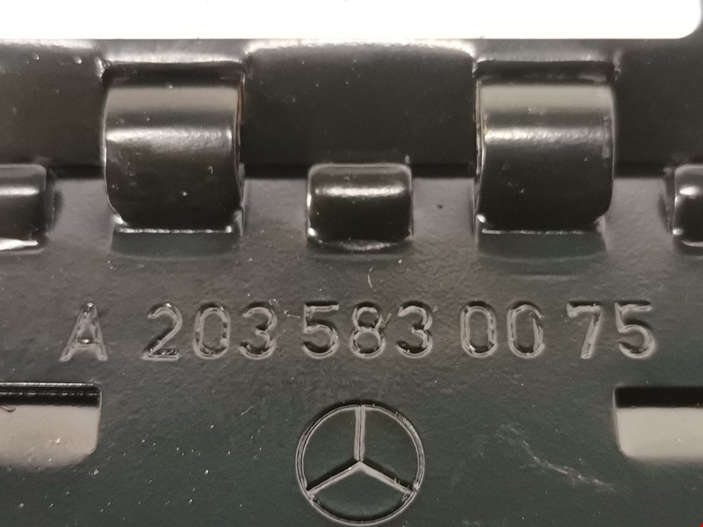 Упор противооткатный Mercedes C-Class (W204) купить в России