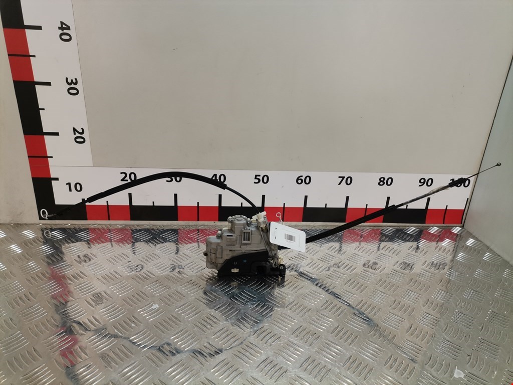 Замок двери передней левой Volkswagen Passat 6 купить в России