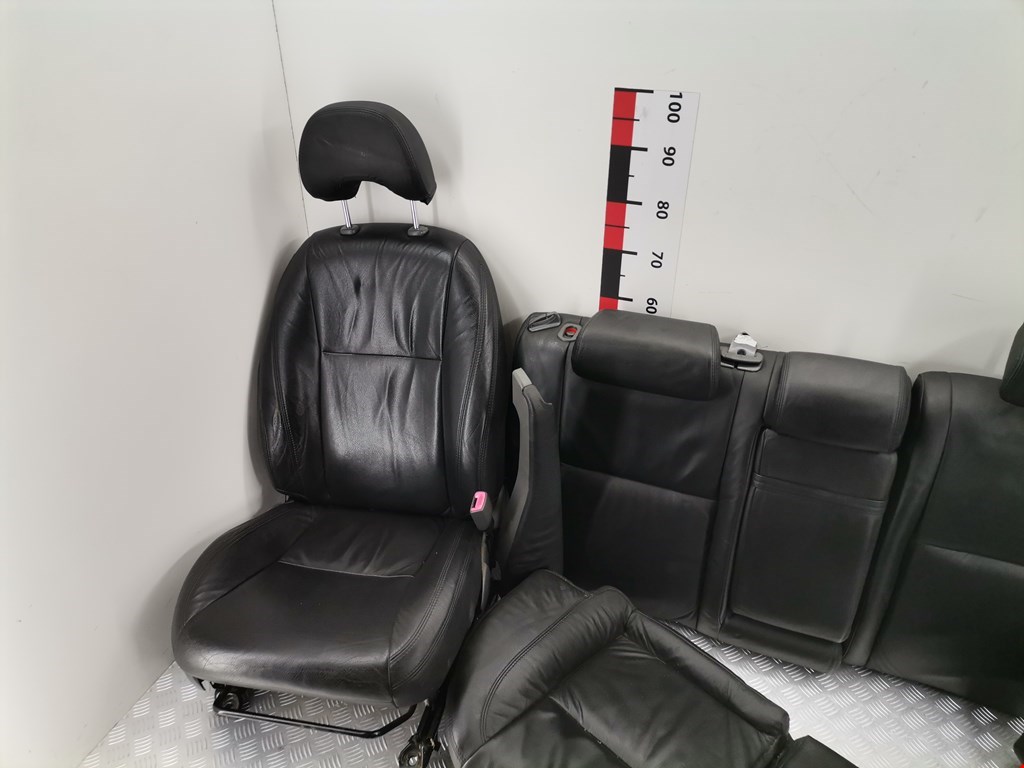 Салон (сидения) комплект Toyota Prius 2 купить в России