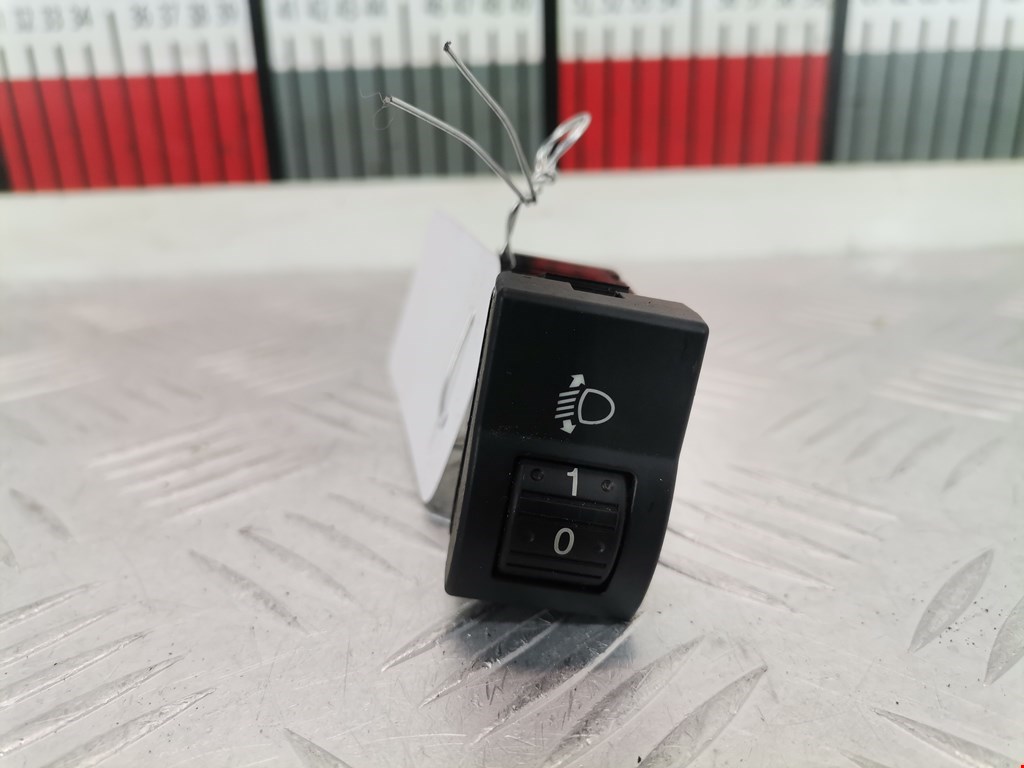 Кнопка корректора фар Mazda 3 BK купить в России