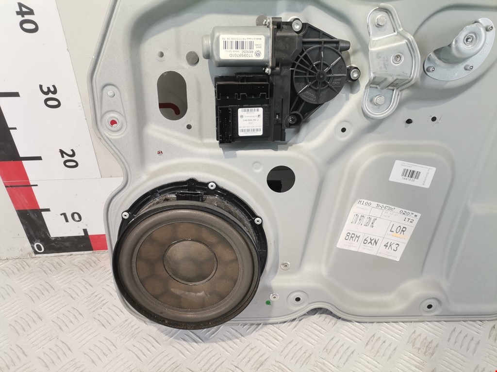 Стеклоподъемник электрический двери передней правой Volkswagen Touran 1 купить в России