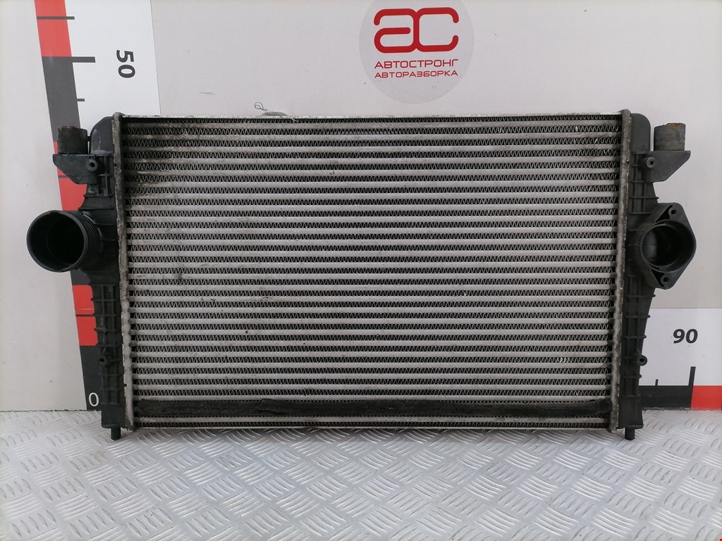 Интеркулер (радиатор интеркулера) Volkswagen Sharan 1
