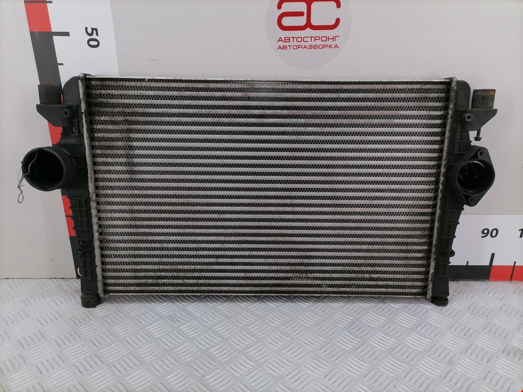 Интеркулер (радиатор интеркулера) Volkswagen Sharan 1
