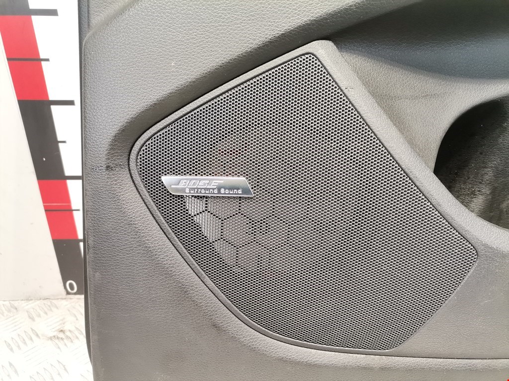 Обшивка (карта) двери задней правой Audi Q7 4L купить в Беларуси
