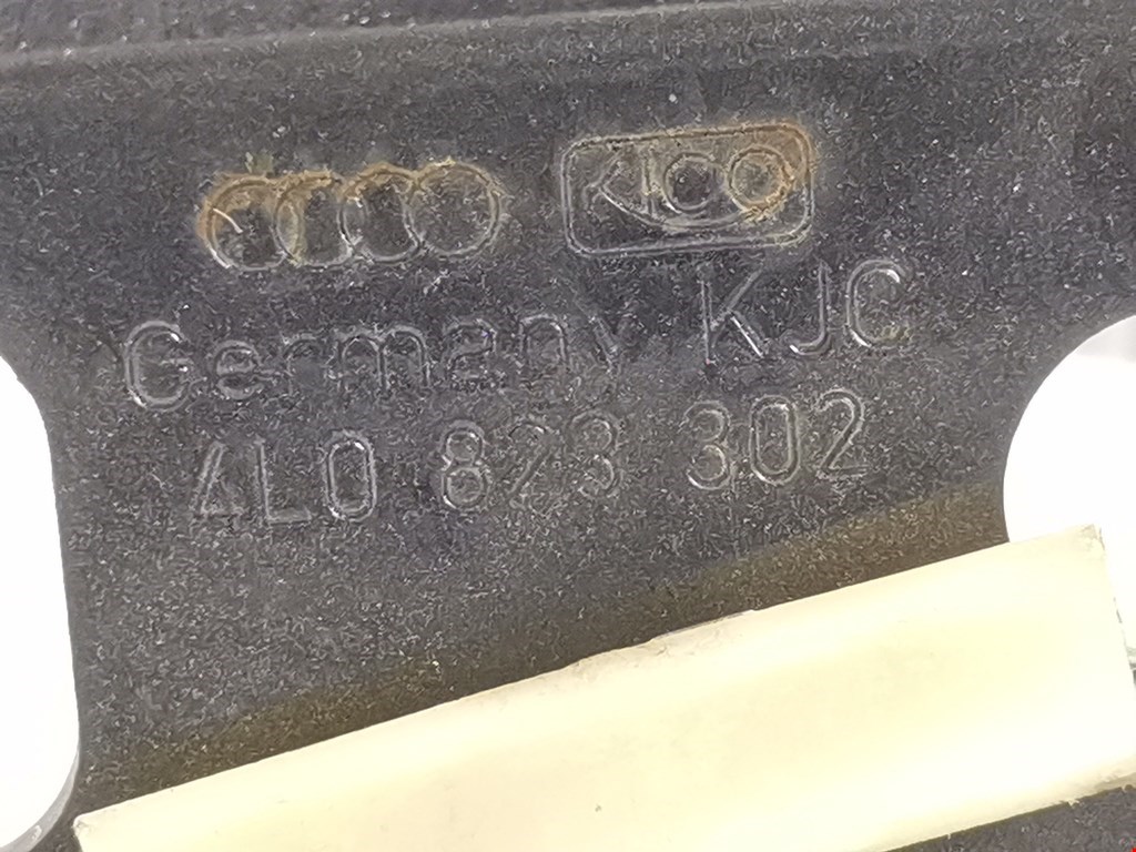 Петля капота правая Audi Q7 4L купить в России