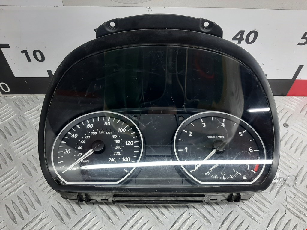 Панель приборная (щиток приборов) BMW 1-Series (E81/E82/E87/E88)
