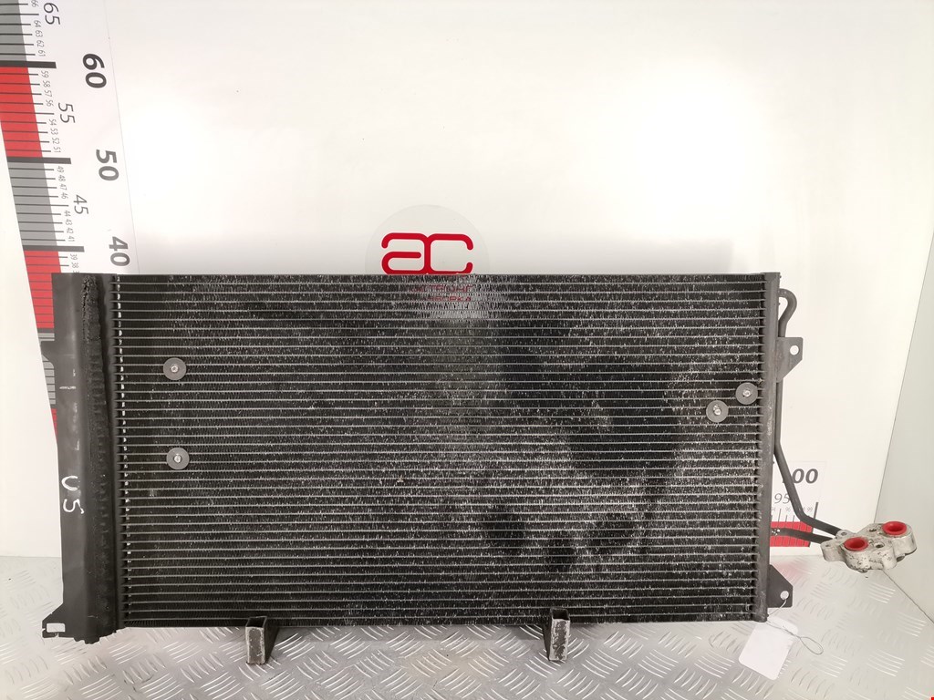 Радиатор кондиционера Audi Q7 4L купить в России