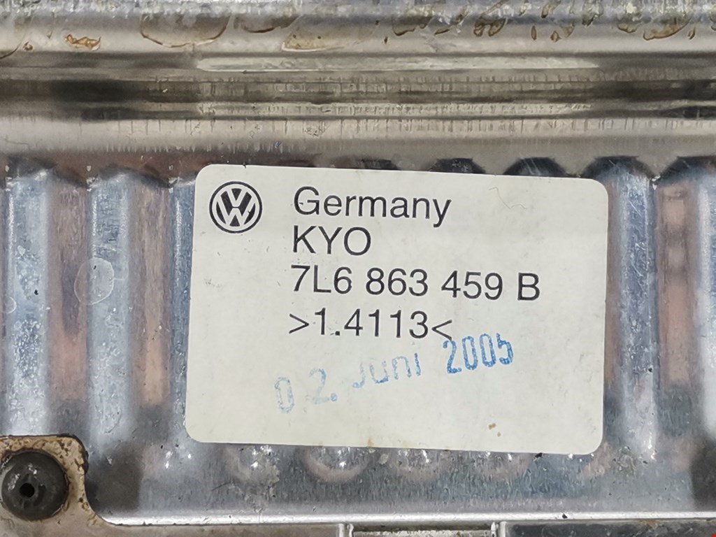 Накладка декоративная (молдинг) крышки (двери) багажника Volkswagen Touareg 1 купить в Беларуси