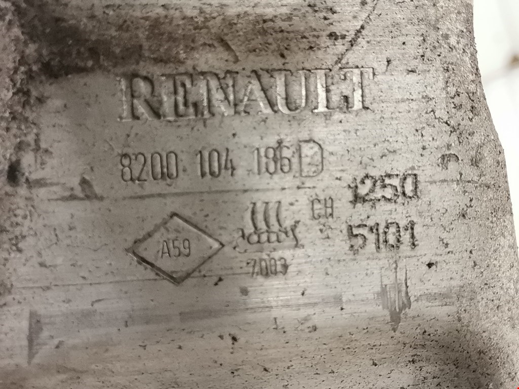 Усилитель бампера передний Renault Modus купить в России