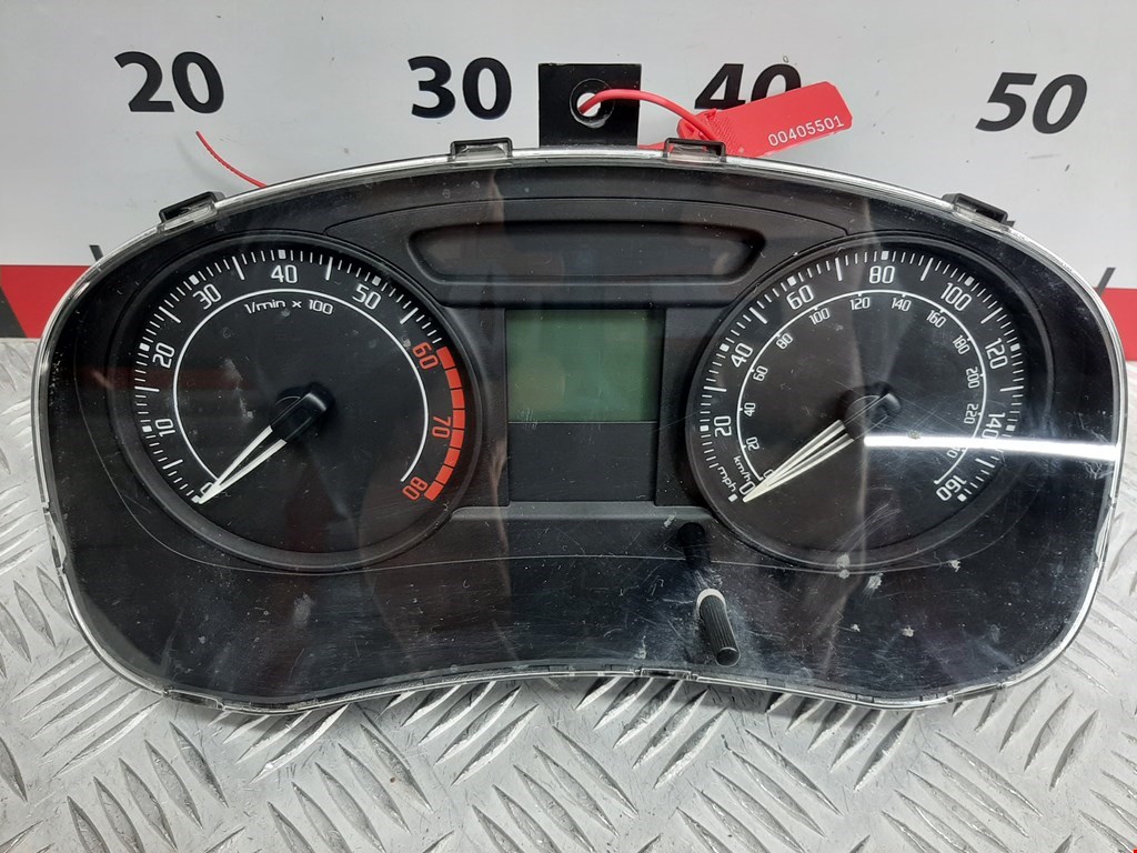 Панель приборная (щиток приборов) Skoda Fabia 2 (5J)
