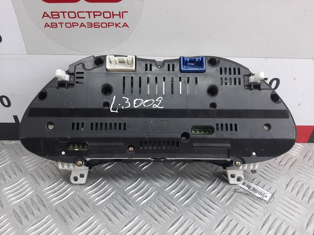 Панель приборная (щиток приборов) Toyota Avensis 2 (T250) купить в Беларуси