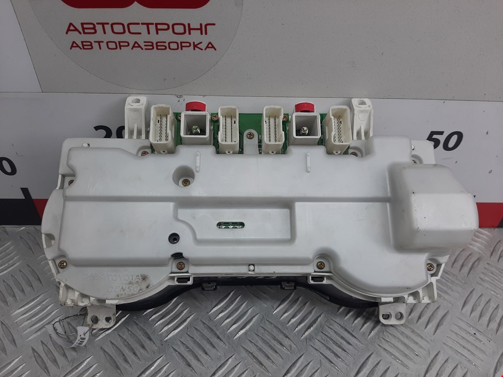 Панель приборная (щиток приборов) Toyota Rav4 2 купить в России