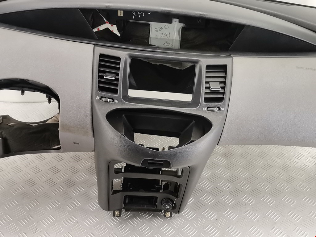 Торпедо (панель передняя) Nissan Primera P12 купить в Беларуси