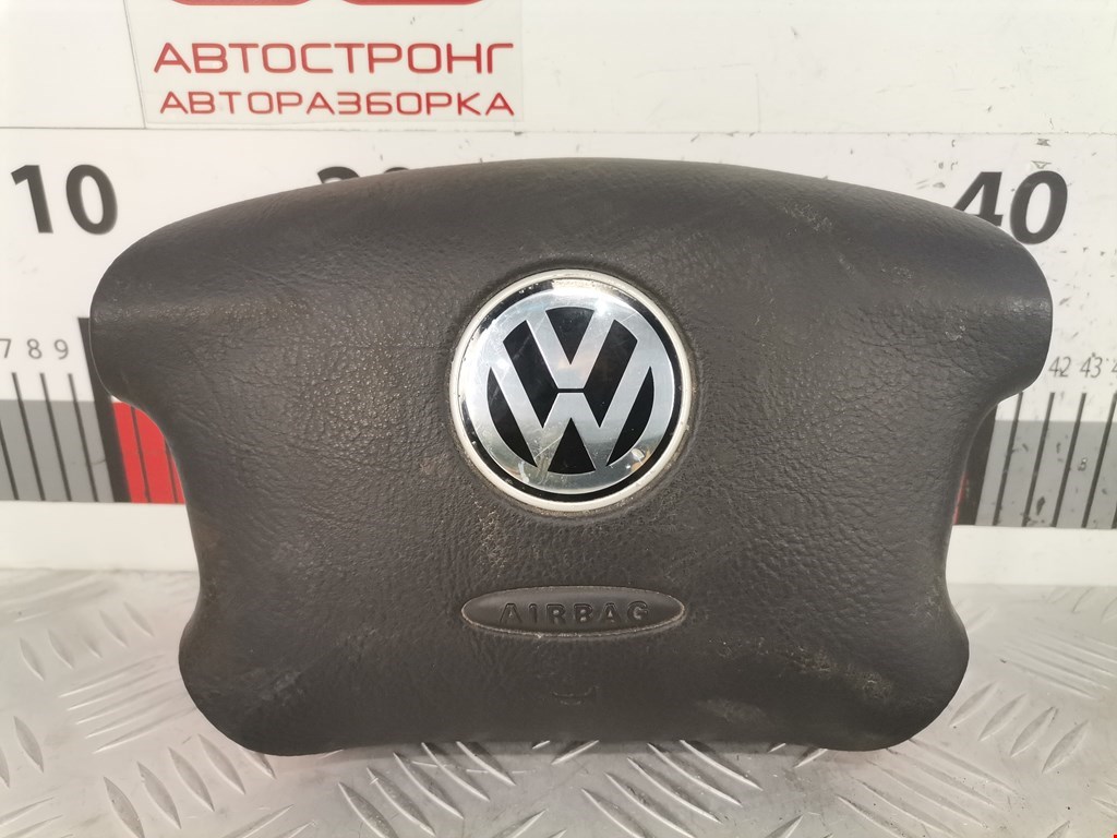 Подушка безопасности в рулевое колесо Volkswagen Golf 4