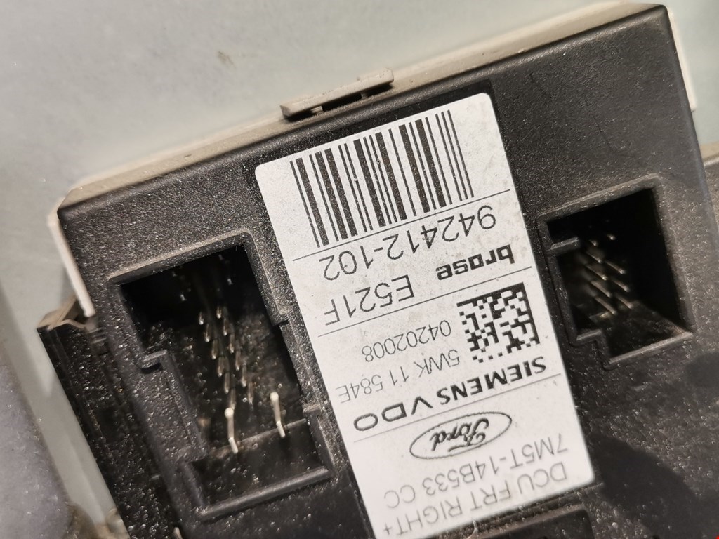 Стеклоподъемник электрический двери передней правой Ford C-MAX 1 купить в России