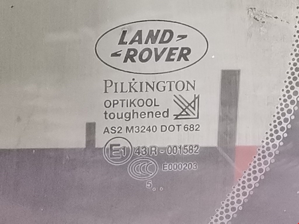 Стекло форточки двери задней левой Land Rover Discovery 3 купить в России