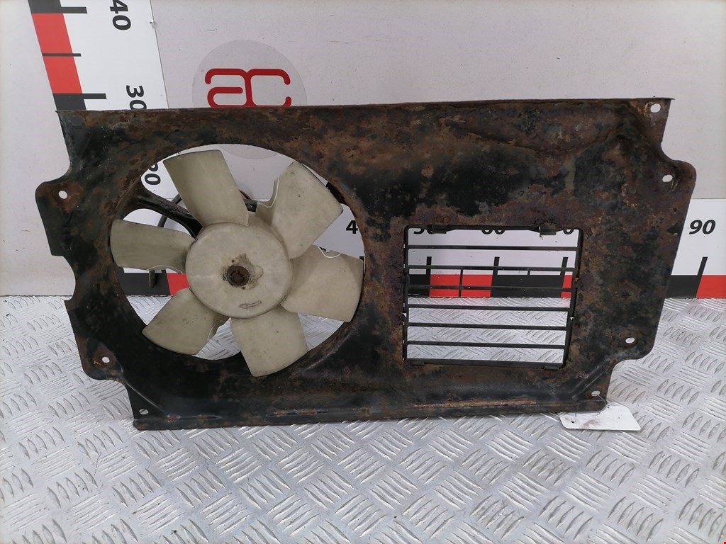 Вентилятор радиатора основного Volkswagen Passat 2