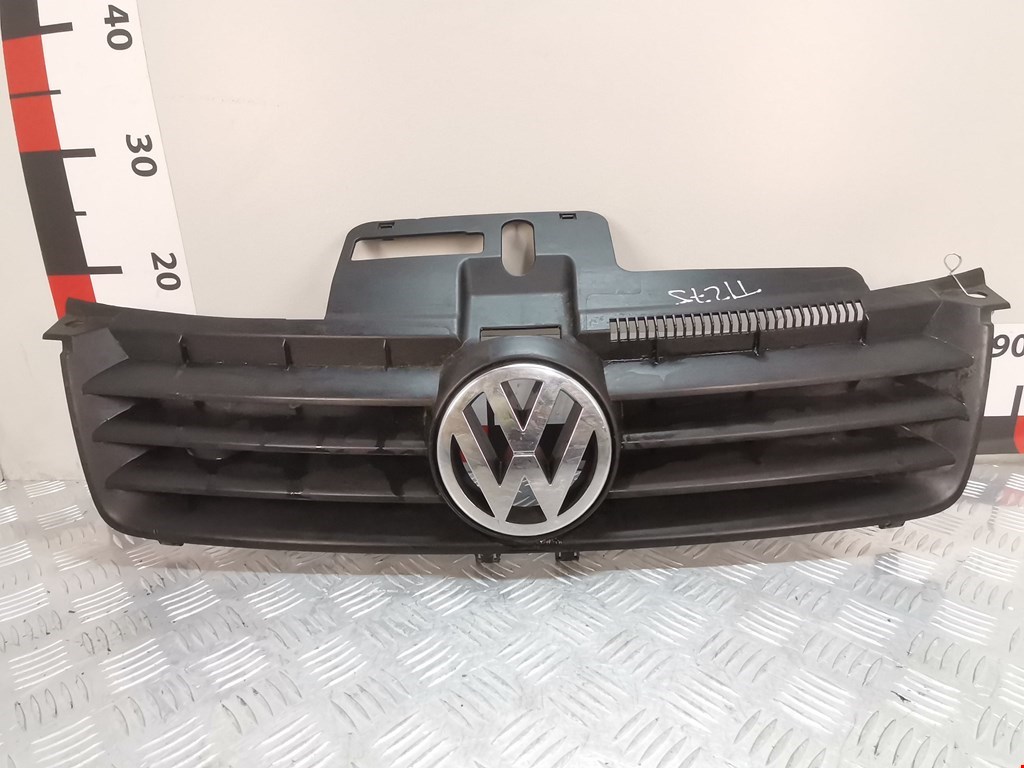 Решетка радиатора Volkswagen Polo 4 купить в Беларуси
