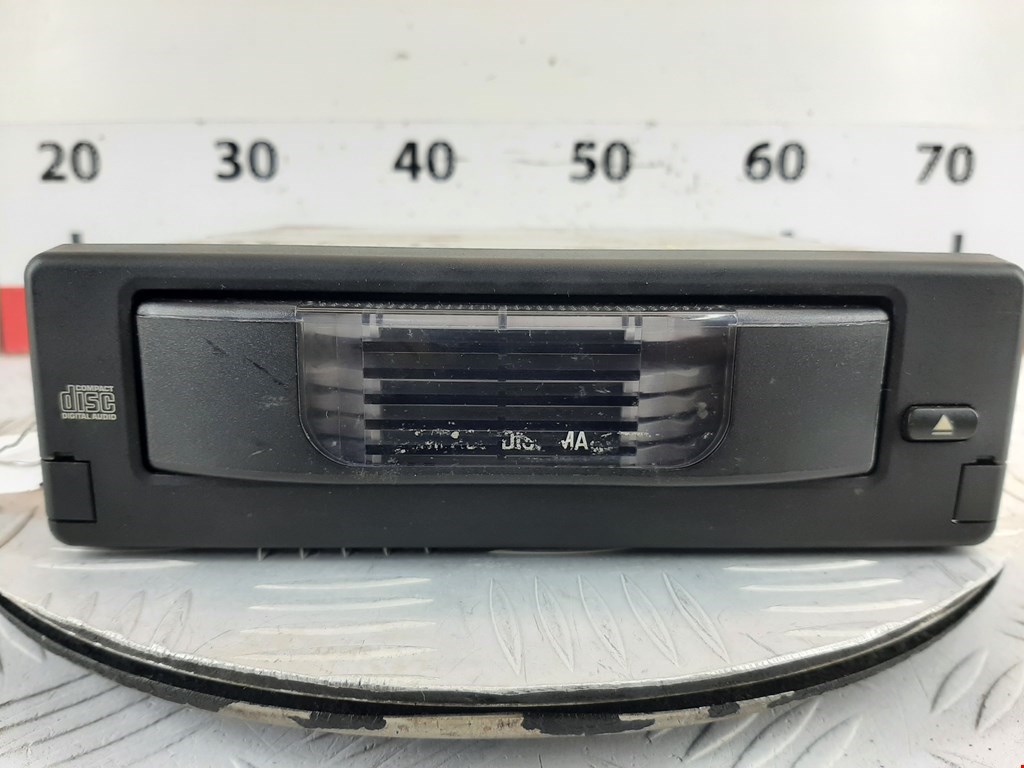 Чейнджер компакт дисков BMW 5-Series (E60/E61)