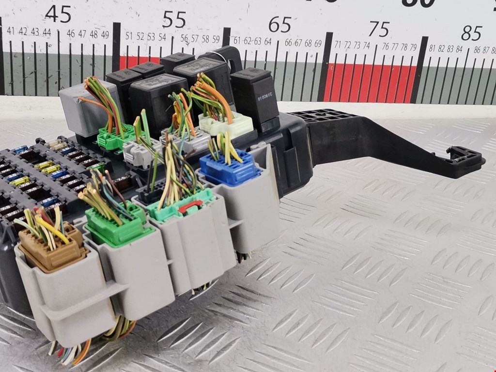 Форд мондео 3 универсал предохранители 4S7T14A073AB Блок предохранителей салонный Ford Mondeo 3 2000-2007 2005 купить б