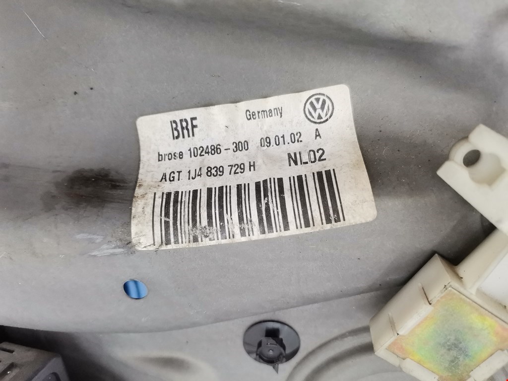 Стеклоподъемник электрический двери задней левой Volkswagen Golf 4 купить в России