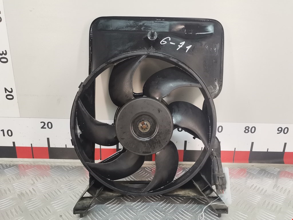 Вентилятор радиатора кондиционера Opel Omega B