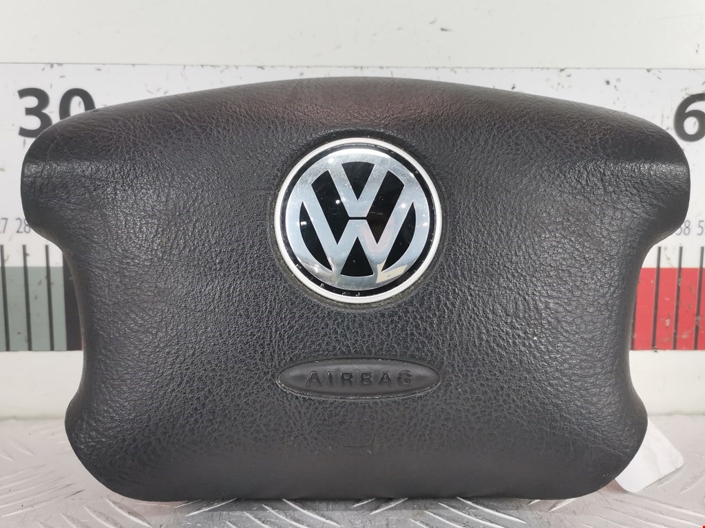 Подушка безопасности в рулевое колесо Volkswagen Passat 5
