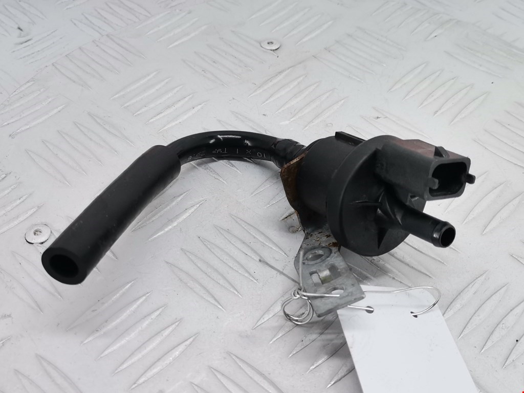 Клапан вентиляции топливного бака Opel Astra G