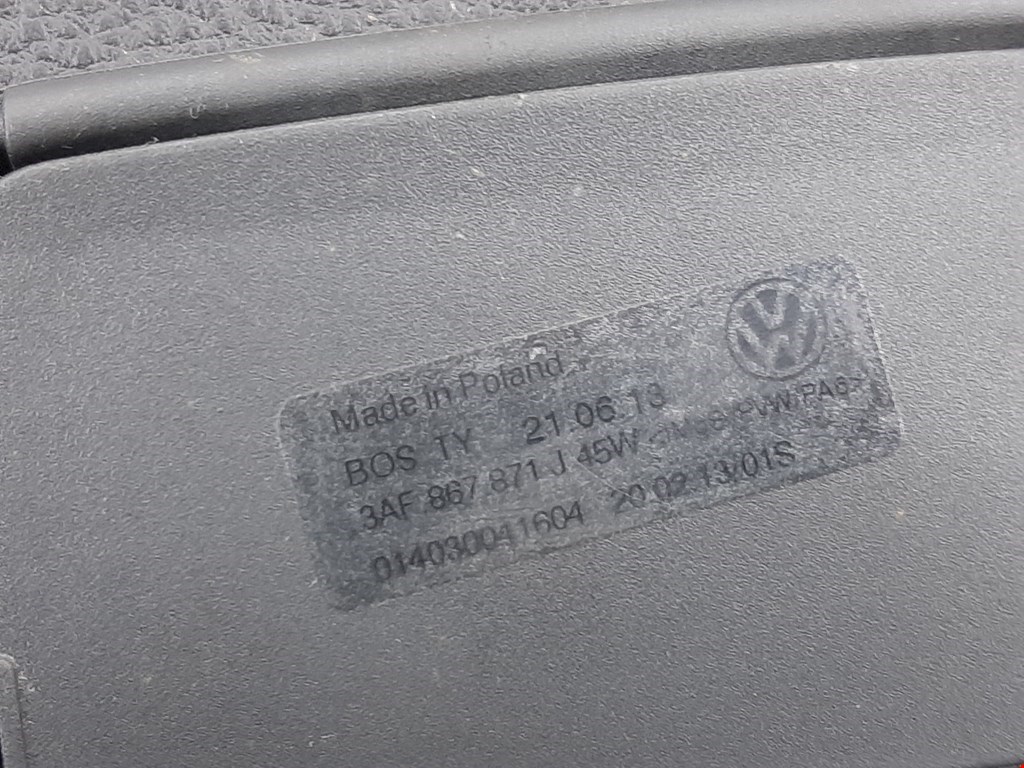 Шторка (полка) багажника Volkswagen Passat 7 купить в России