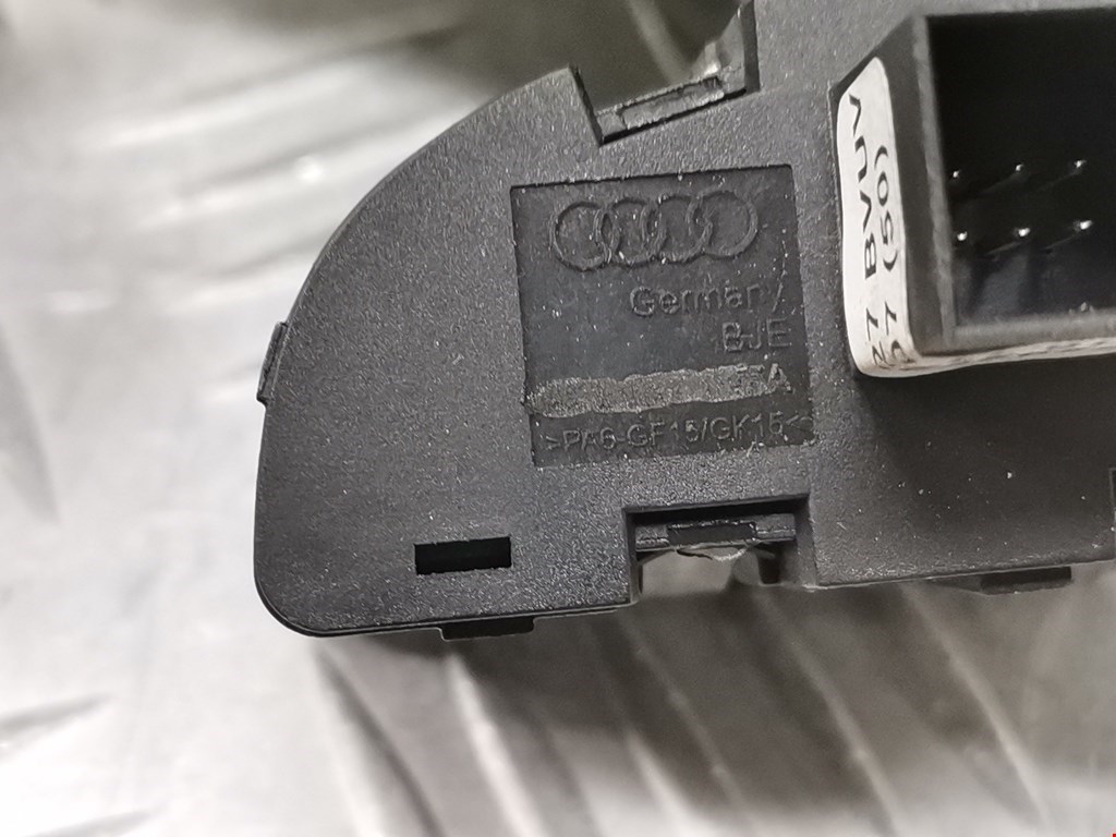 Кнопка бортового компьютера Audi A6 C6 купить в России