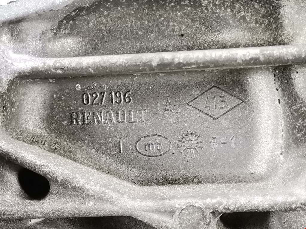 Крышка двигателя передняя Renault Megane 1 купить в Беларуси