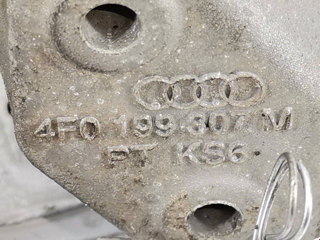 Кронштейн двигателя (лапа крепления) Audi A6 C6 купить в России
