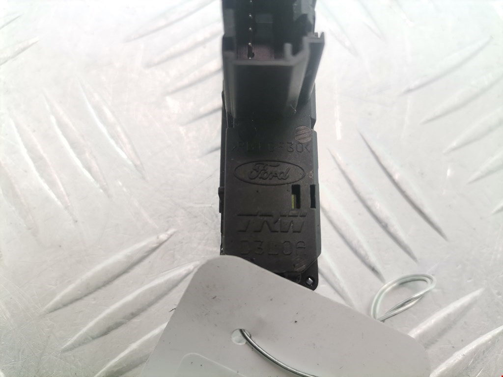 Кнопка обогрева заднего стекла Ford Mondeo 3 купить в России
