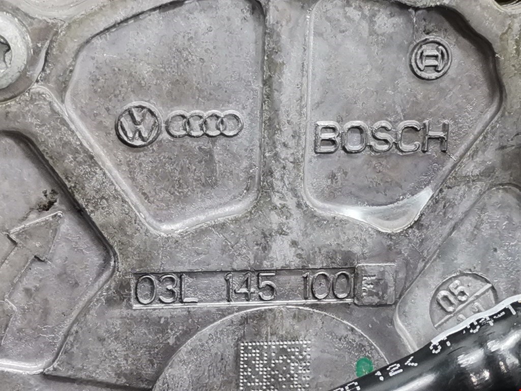 Насос вакуумный Audi A4 B8 купить в России
