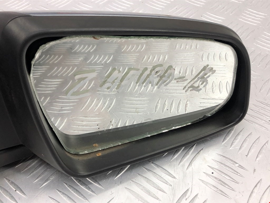 Зеркало боковое правое Opel Zafira B купить в Беларуси