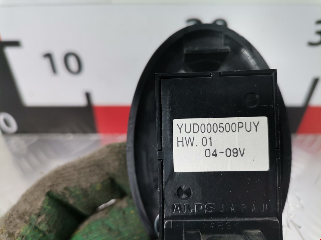 Кнопка стеклоподъемника MG ZT купить в России