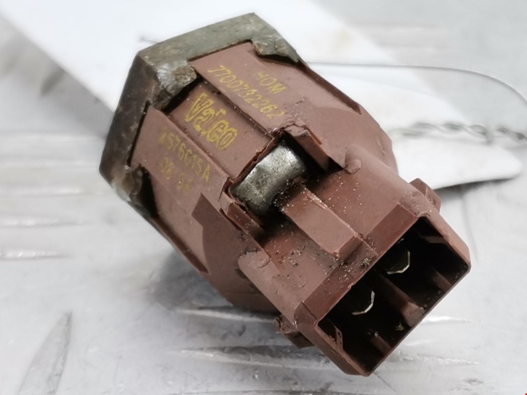 Датчик детонации Renault Kangoo 1 купить в России